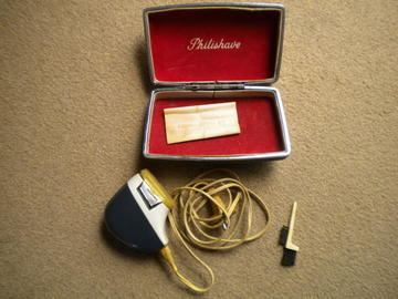 1950/60's Philishave Shaver, c/w Original Case Other Antiques in Sandown