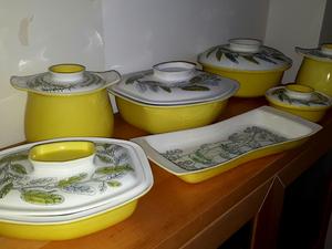 Collectors Vintage Poole Pottery ...Perfect Condition ! in Cowes