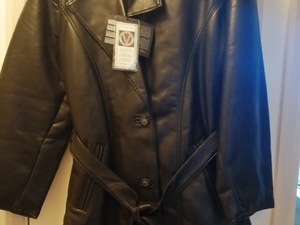 NEW FAUX LEATHER LADIES COAT SIZE M in Newport