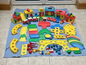 ELC HappyLand Road & Railway Track Set with Buildings in Cowes