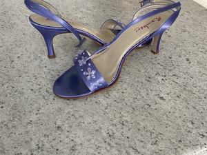 Ladies Slingback Shoes in Ryde