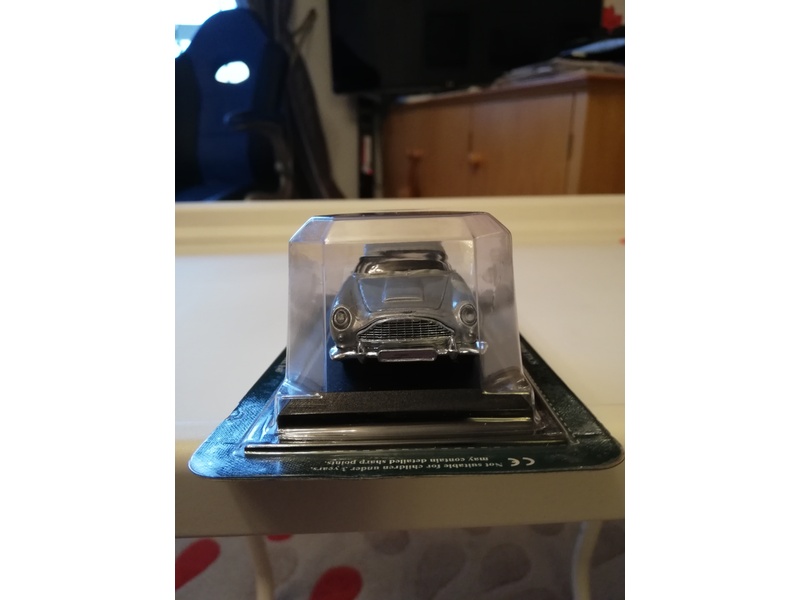 Aston Martin DB5 1:43 Model Car Models in East Cowes