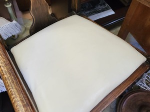 Armchair Antiques and Collectables in Shanklin