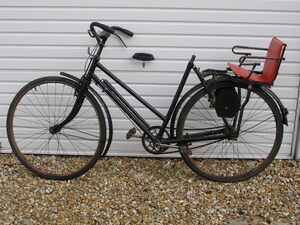 Vintage Hercules Bicycle. 26 in frame, with child rear  seat circa 1940s in Bembridge