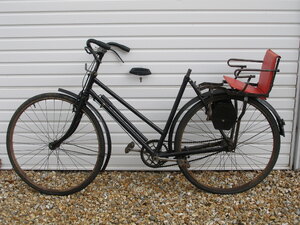 1940s / 50s Hercules  26 in Frame. Bicycle & attached  Childs seat in Bembridge