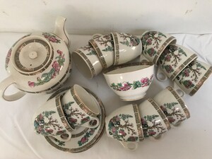 Tea set in Totland Bay