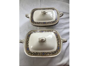 Meakin Tureens - 2 in Totland Bay