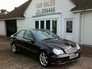 Automatic - 2005/05 Mercedes C-Class C320 CDI Sport £3,695