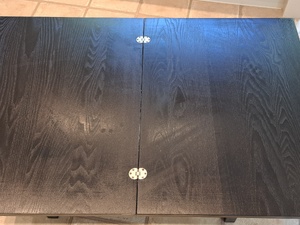 Coffee table extendable in black  in Ventnor