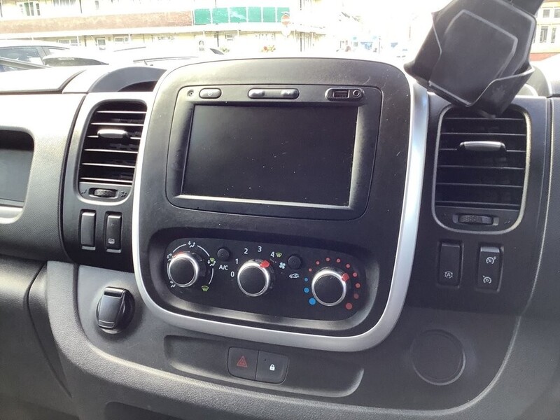 Portsmouth Renault Trafic 2021