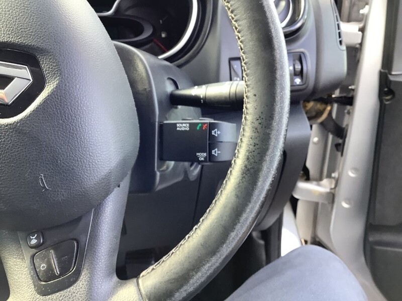 Silver Diesel Manual Renault Trafic 2021