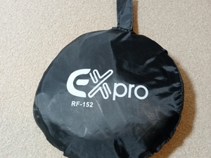 ExPro RF-152 Folding Photographic Light Relector. in Sandown