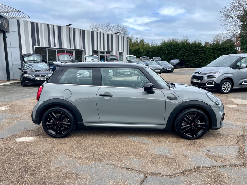 Mini Hatch Newport
