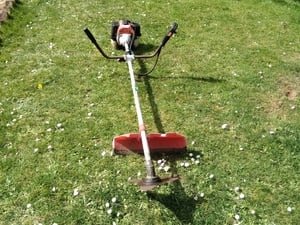 Fully serviced MITOX PETROL BRUSHCUTTER  WITH BLADE CUTTER 840047 in Ventnor