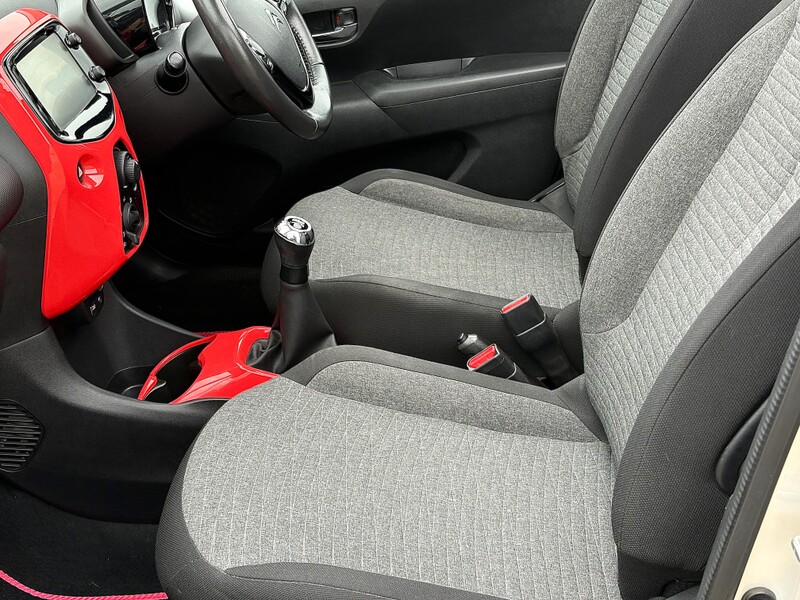 2014 (64) Citroen C1 1.2 PureTech Flair Airscape