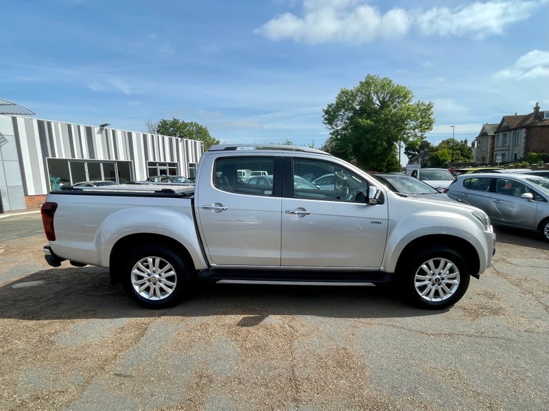 Isuzu D-max Newport
