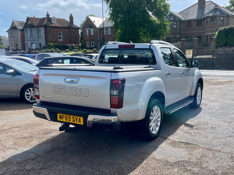 Isuzu D-max