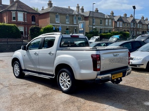 Silver Diesel Manual SOLD - WE BUY ANY PICK UP TRUCK - isleBUYanyCar.com