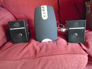 amp and two speakers in Ryde