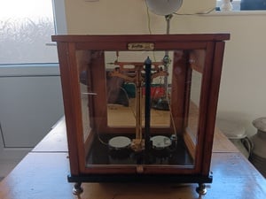 Vintage Oertling chainomatic analytical balance scales Model no 48GC in Ryde