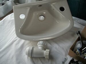 SMALL HAND WASH BASIN in Bembridge