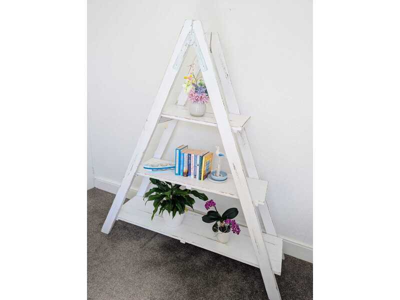 Heritage White 3 Tier Ladder Unit/A Frame. in Cowes