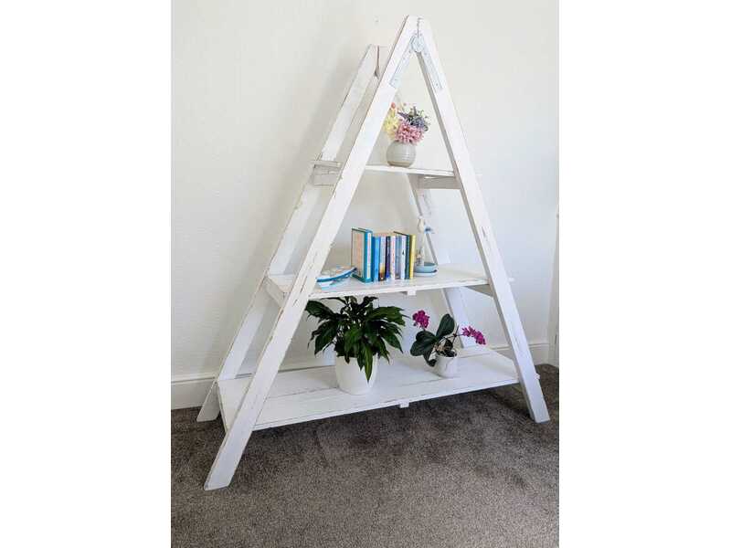 Heritage White 3 Tier Ladder Unit/A Frame. in Cowes