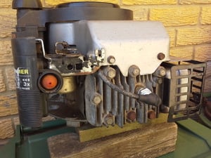 BRIGGS & STRATTON LAWNMOWER USED PETROL ENGINE FOR SALE . in Newport
