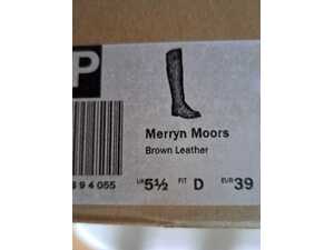 LADIES CLARKS BOOTS SIZE 5.5 D in Cowes