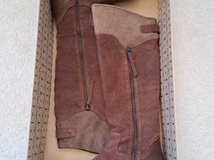 LADIES CLARKS BOOTS SIZE 5.5 D
