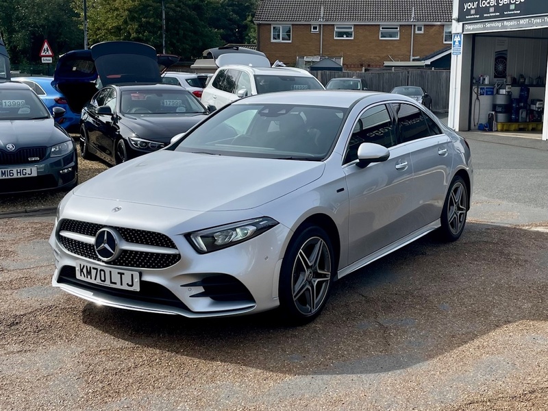 AUTO HYBRID - 2020 Mercedes A250e AMG Line Premium AUTO