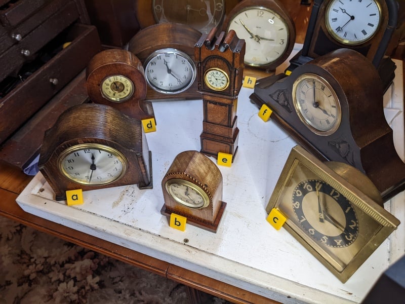 Selection of vintage desk/bedside table clocks  in East Cowes