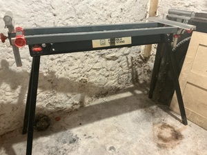 Portable tool stand