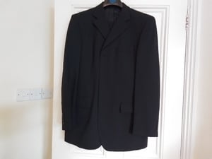 Mens navy suit jacket 40 inch chest  waist 34 inch inside leg 31 inch  good condition  in Newport