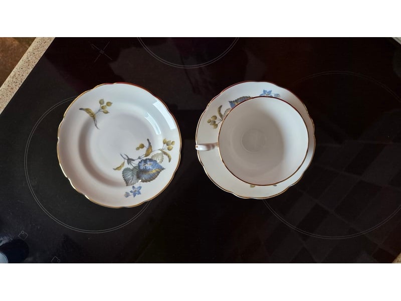 18 piece Regency bone China tea set 1970
