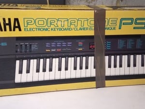 Like New    PORTABLE PIANO ORGAN KEYBOARD.   in Ventnor