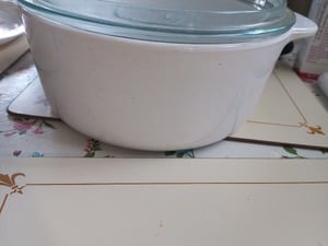 2 x 20cm Pyrex pyroflam casserole dishes NEW in Sandown