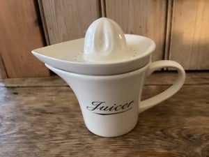NEW.  CERAMIC JUICER with Jug in Cowes