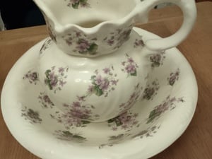 This antique Victorian wash jug and bowl set with a chamber pot  in Ryde