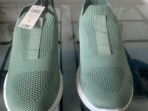 Ladies shoes in Cowes