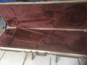 Fender Voyager vintage precision bass guitar hard case in Ryde