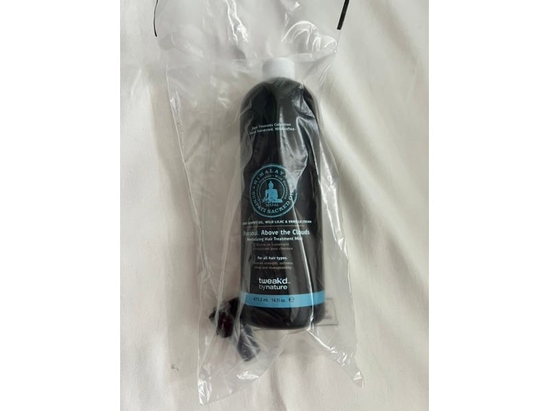 tweak'd - Above the Clouds Revitalizing Hair Treatment Mist 16 oz Supersize - NEW & UNOPENED in Cowes