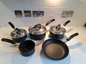 UNUSED CIRCULON 2.  5 PIECE SET in Cowes