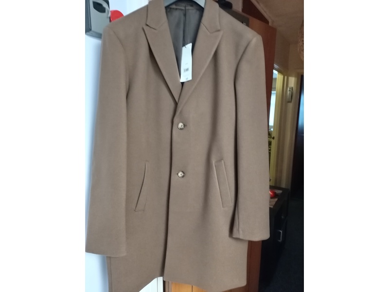 Man's overcoat brand new in Ryde