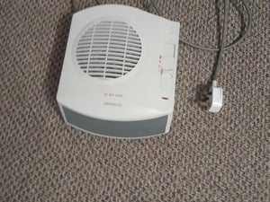 Fan Heater 2.4kw with temperature control. in Newport