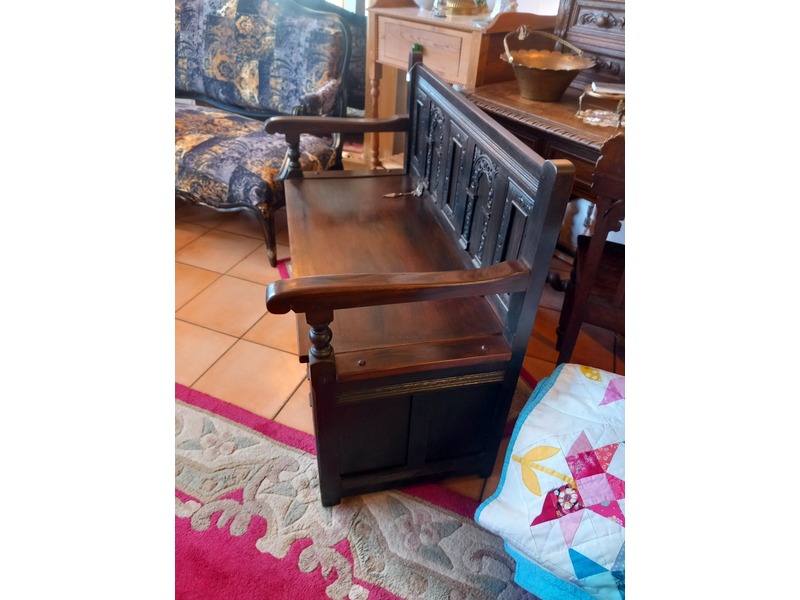Oak Bench/storage Other Furniture in Shanklin