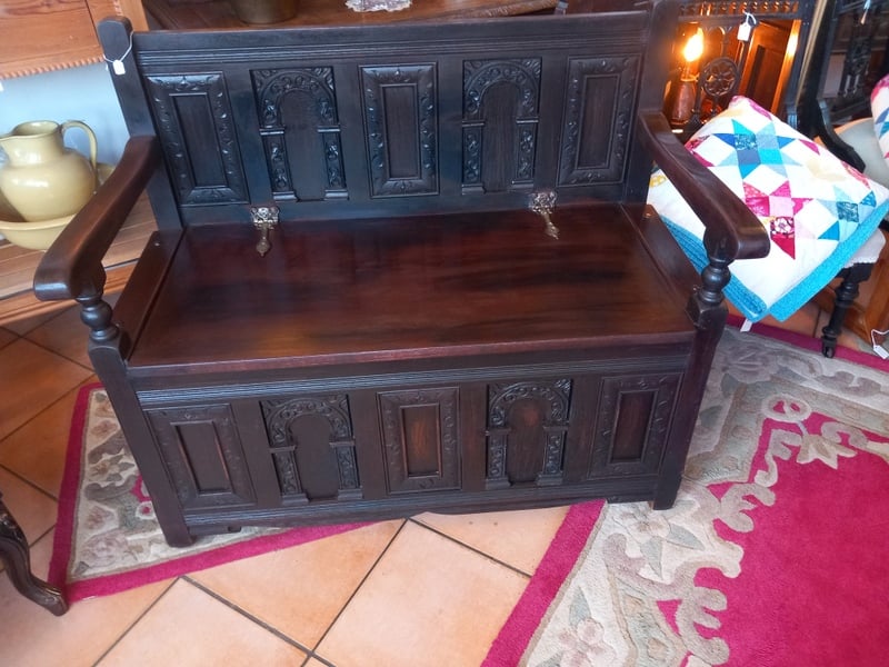 Oak Bench/storage