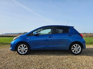 2017 Toyota Yaris Excel Hybrid VVT-I CVT