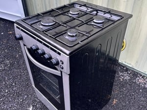 ESSENTIALS CFSGSV18 50cm Gas Cooker - Can Deliver
