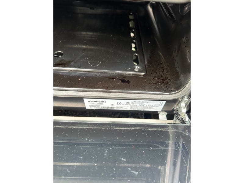 ESSENTIALS CFSGSV18 50cm Gas Cooker - Can Deliver Cookers